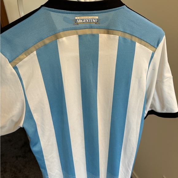 2014 Argentina World Cup Jersey size small - Picture 3 of 3